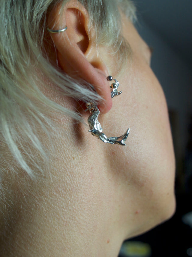 Curved Stinger Earring